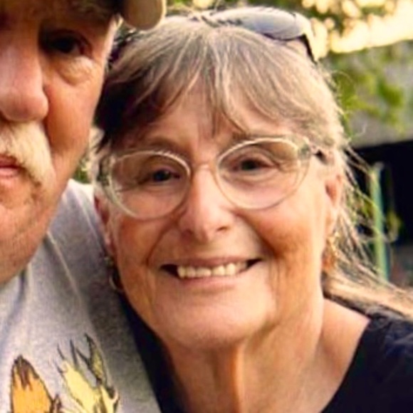 Meet your Posher, Linda - Picture 2 of 2